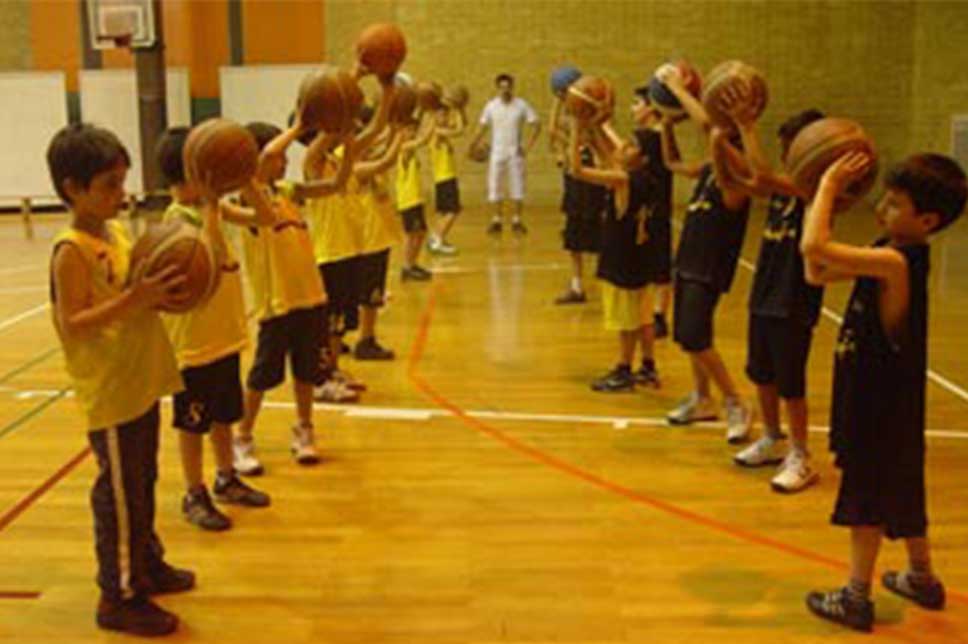 مدرسه بسکتبال آینده سازان